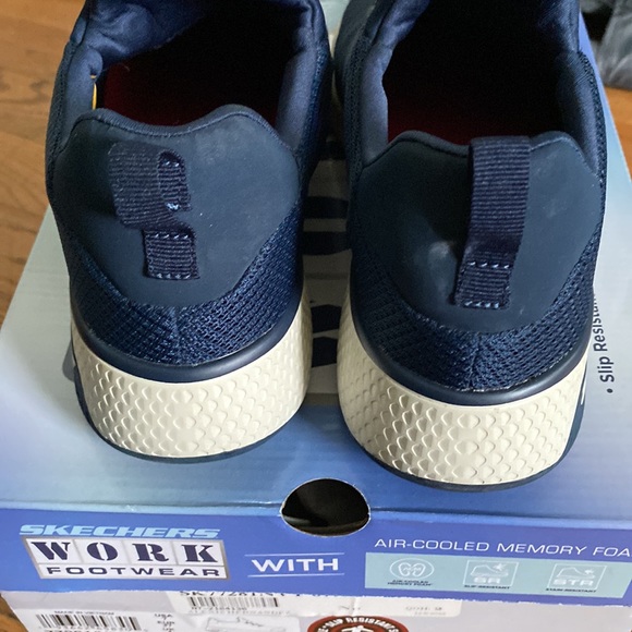 Skechers foot wear - Picture 2 of 6